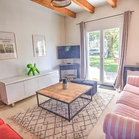 Maison Chaleureuse Avec * Lesperon (Landes)