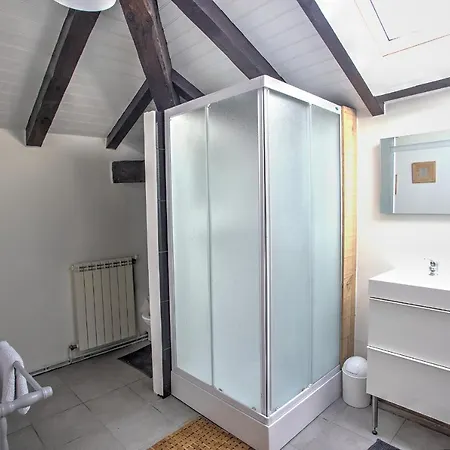 Maison Chaleureuse Avec *
